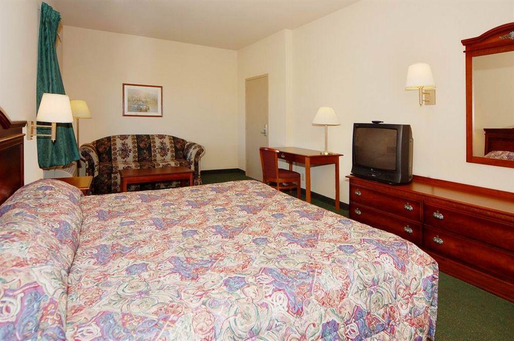 Lone Star Inn And Suites ויקטוריה מראה חיצוני תמונה