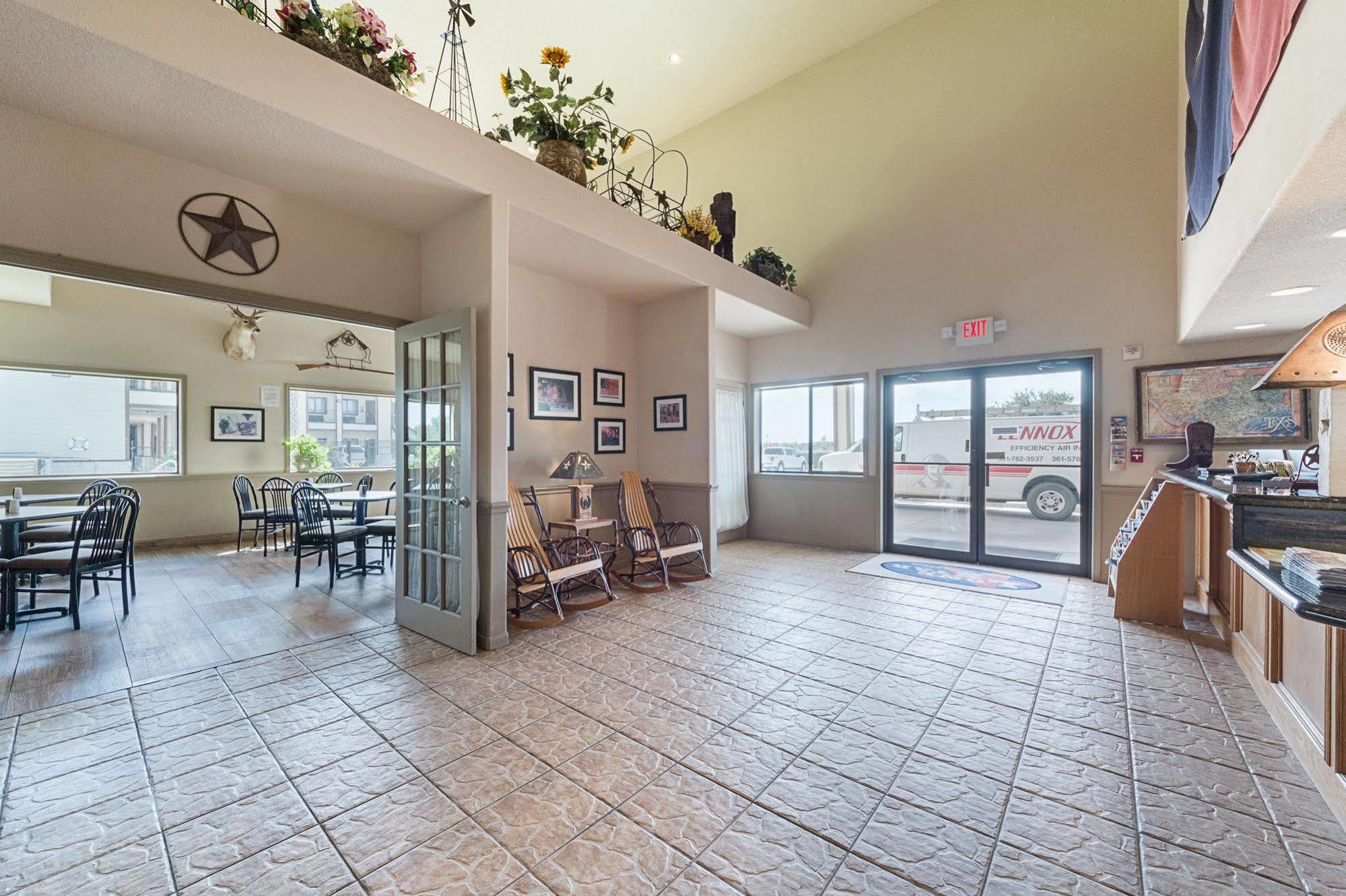 Lone Star Inn And Suites ויקטוריה מראה חיצוני תמונה