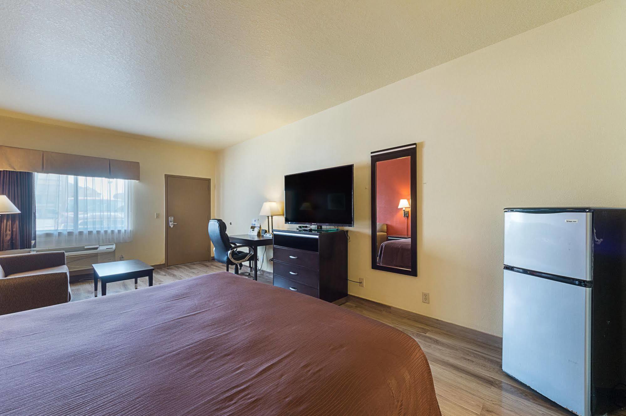 Lone Star Inn And Suites ויקטוריה מראה חיצוני תמונה