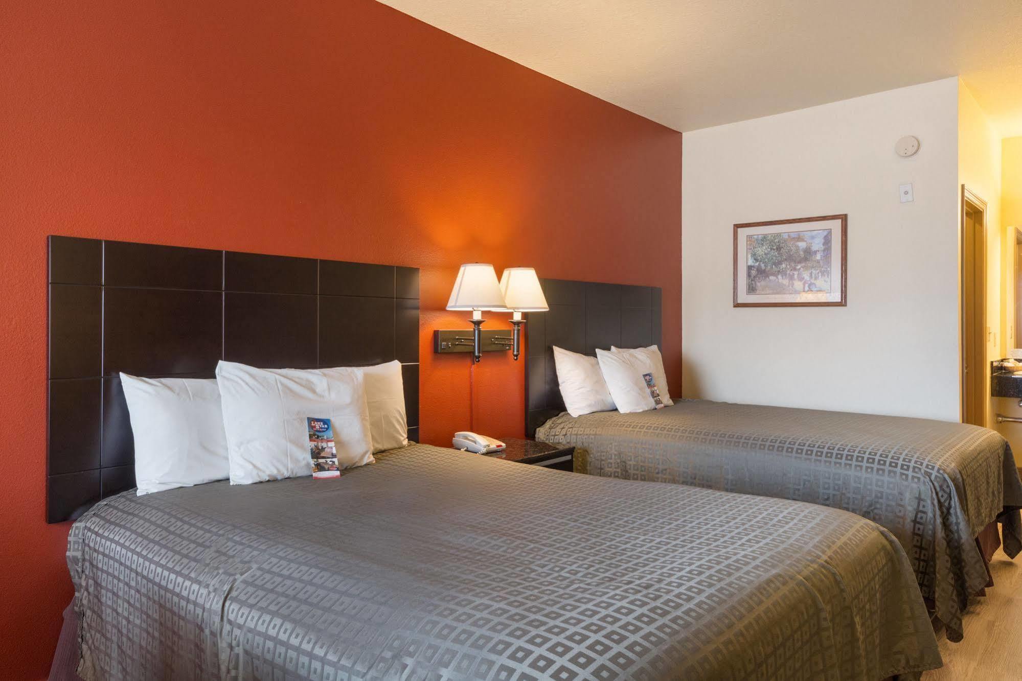 Lone Star Inn And Suites ויקטוריה מראה חיצוני תמונה