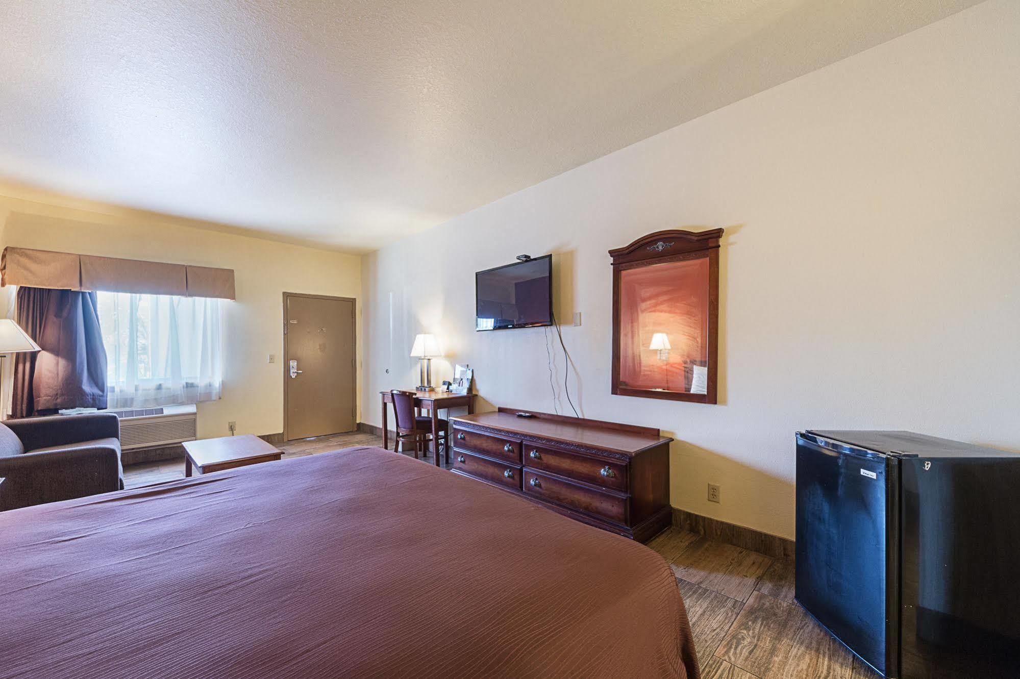 Lone Star Inn And Suites ויקטוריה מראה חיצוני תמונה