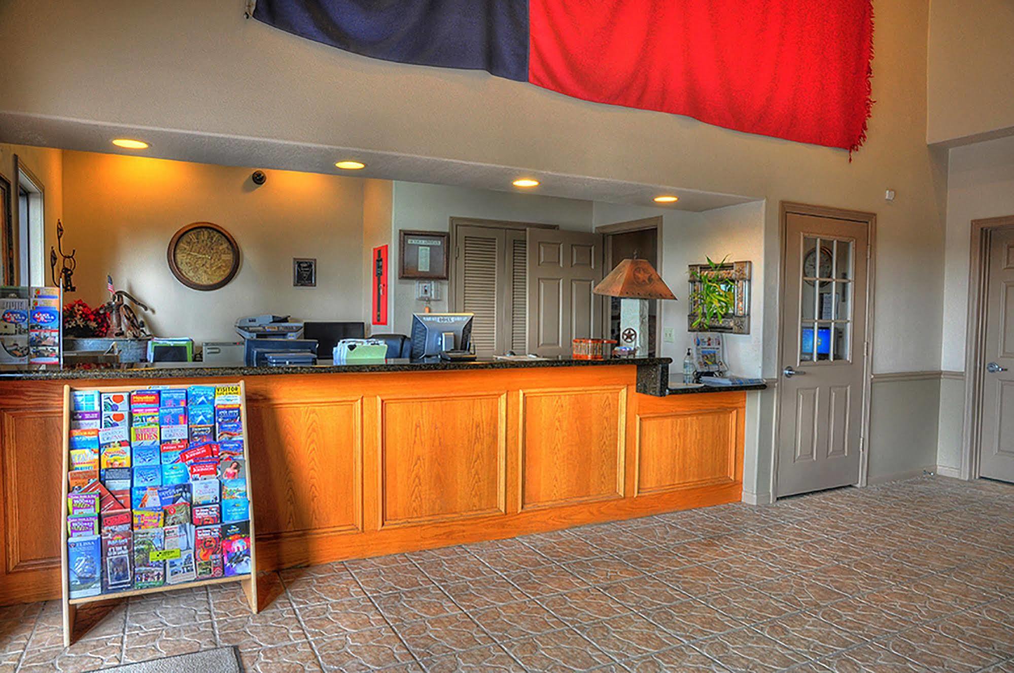 Lone Star Inn And Suites ויקטוריה מראה חיצוני תמונה
