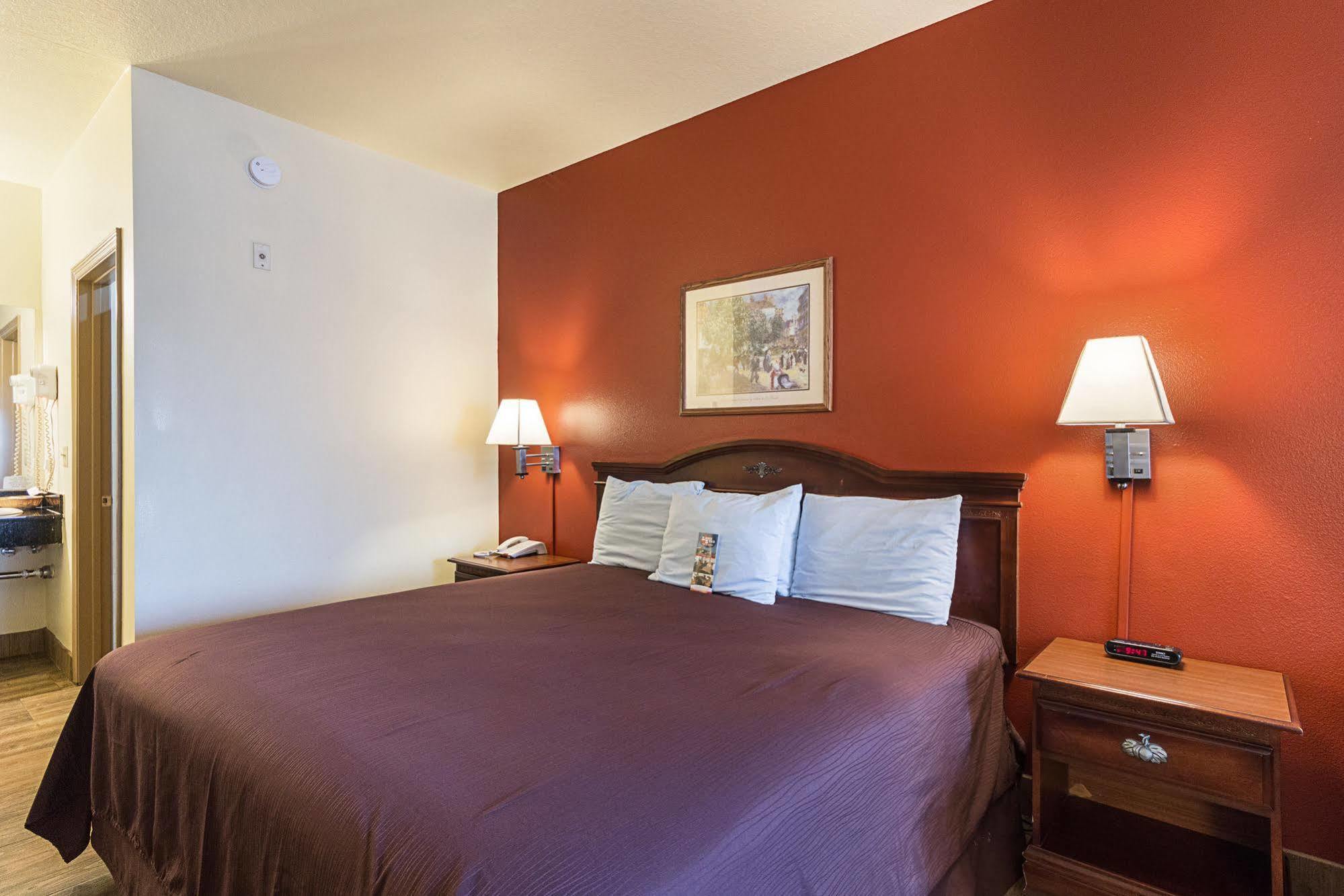 Lone Star Inn And Suites ויקטוריה מראה חיצוני תמונה