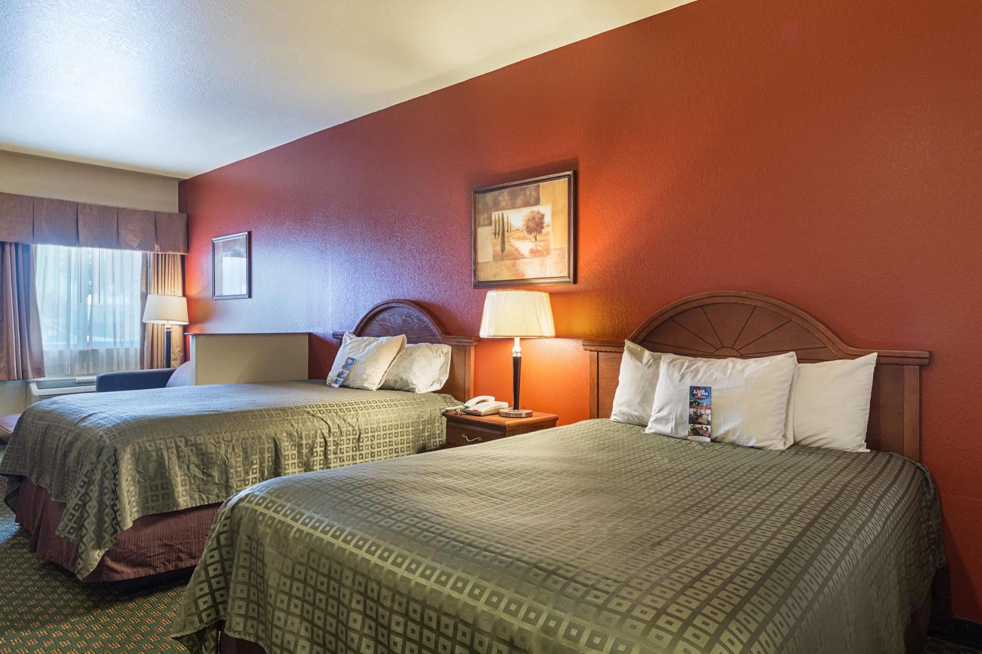 Lone Star Inn And Suites ויקטוריה מראה חיצוני תמונה