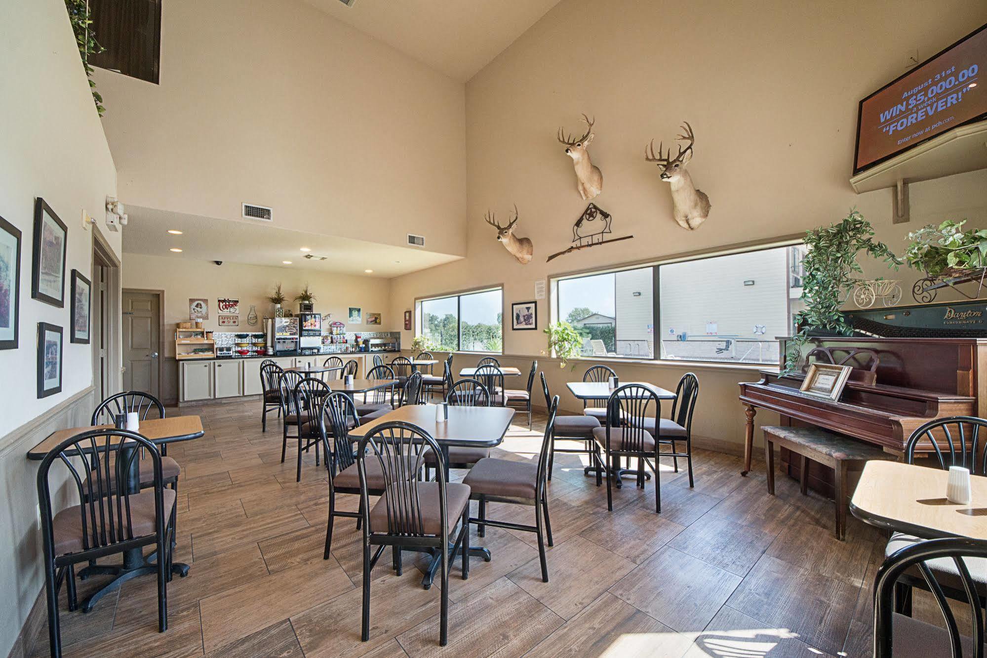Lone Star Inn And Suites ויקטוריה מראה חיצוני תמונה