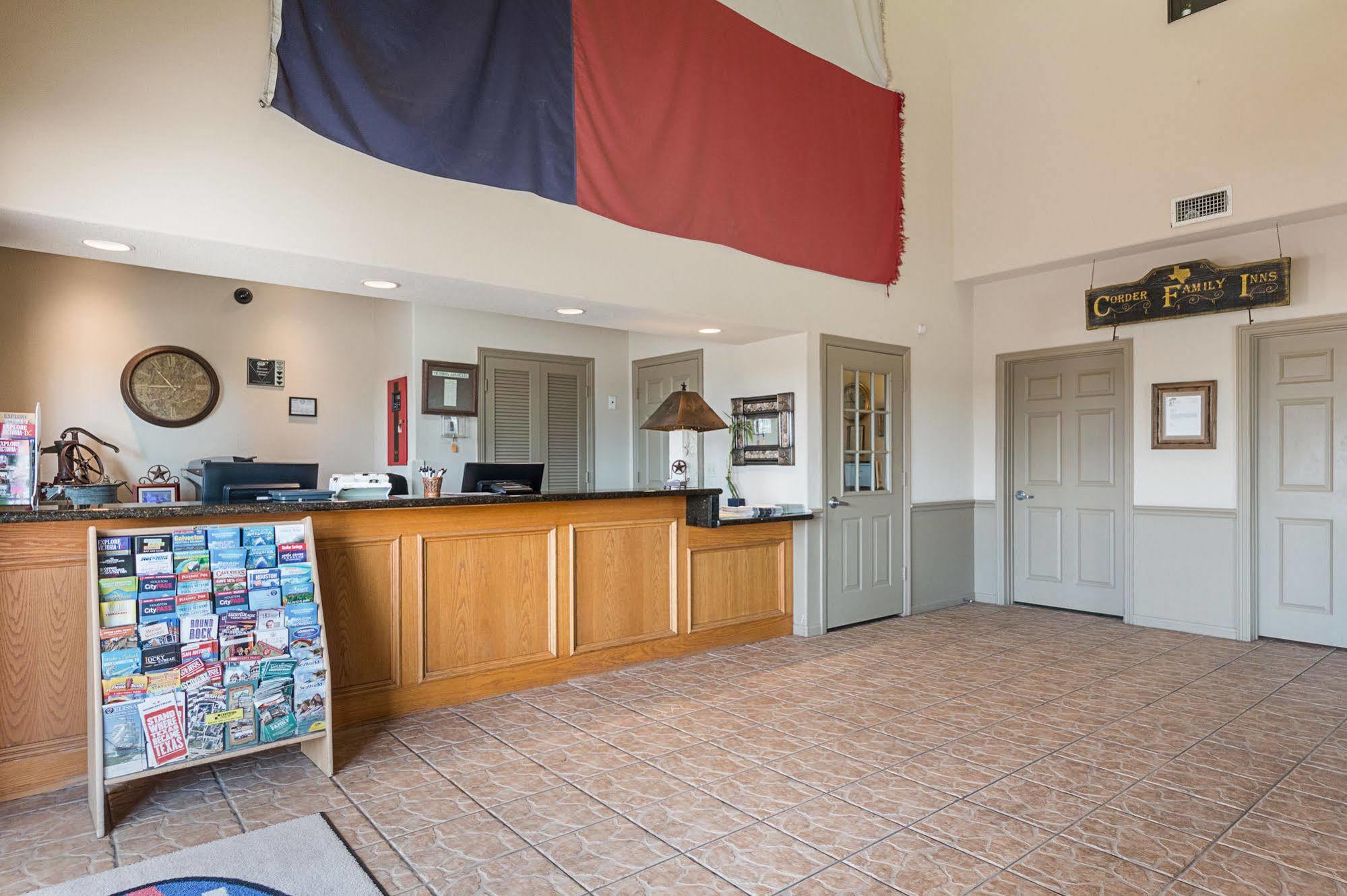 Lone Star Inn And Suites ויקטוריה מראה חיצוני תמונה